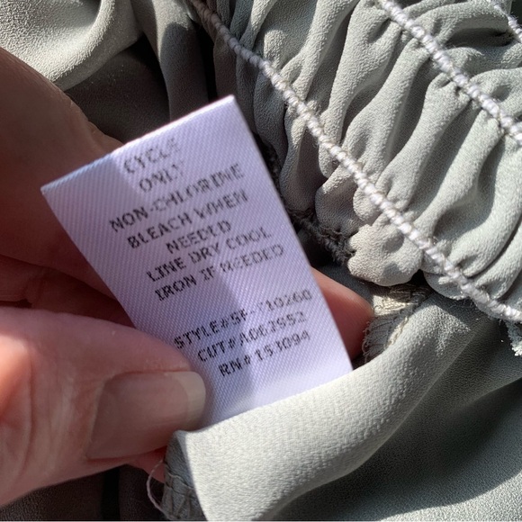 Wren & Willa sage green halter‎ top trimmed in lace babydoll style. Size L - Picture 7 of 7